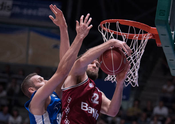 进攻还是防 进攻还是防